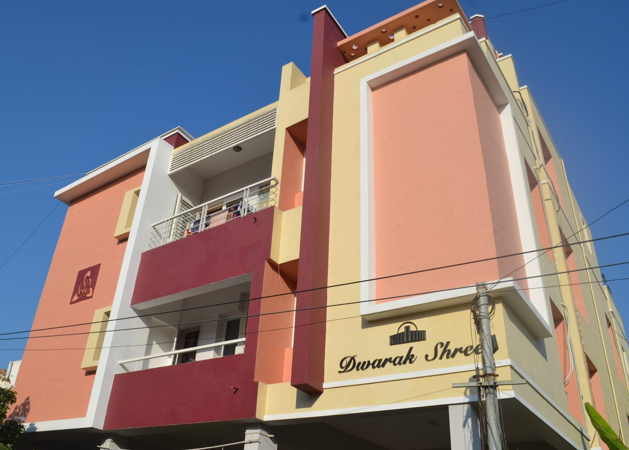 Street view of Dwarak Shree
